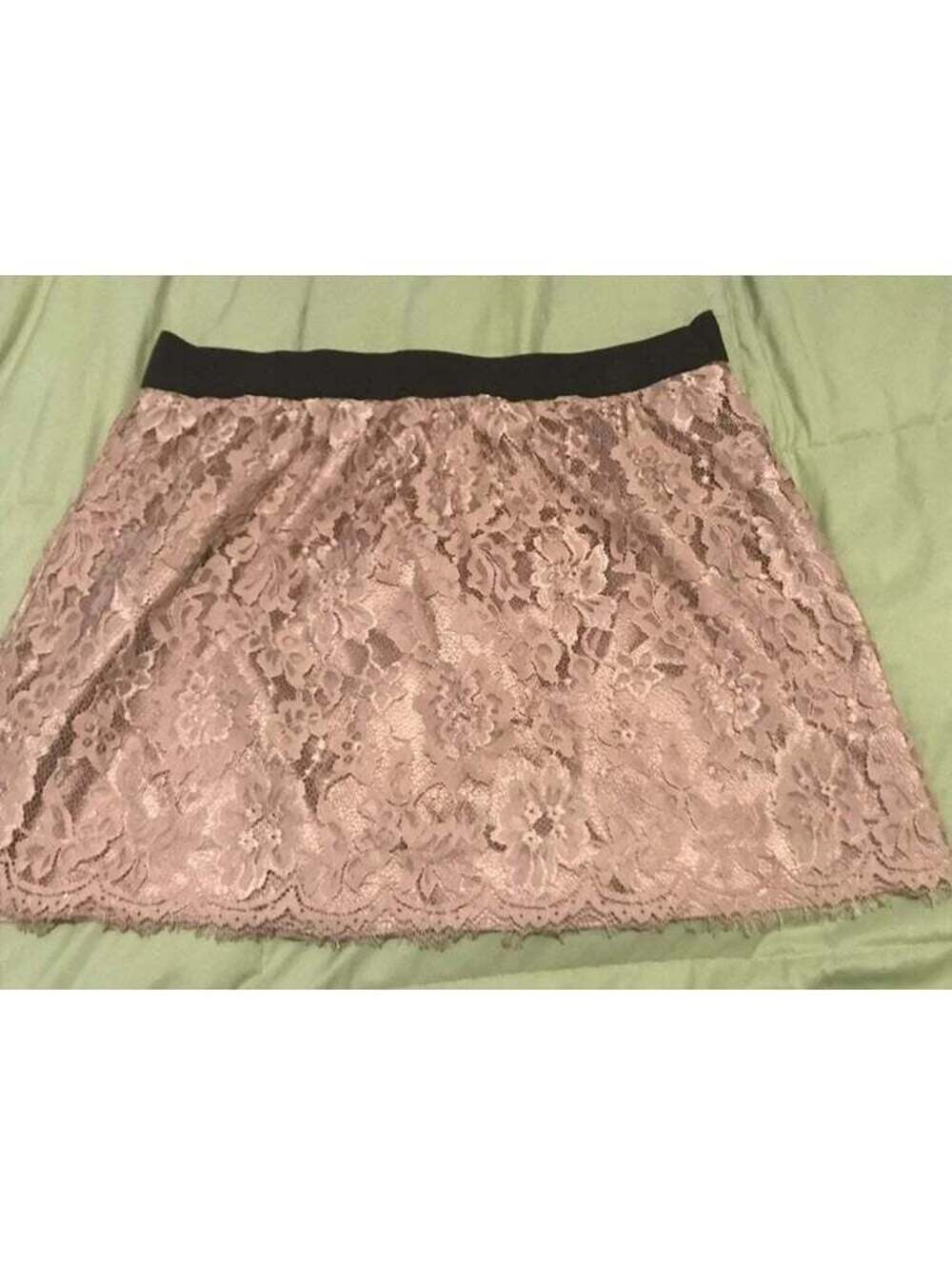 XL rose lace skirt